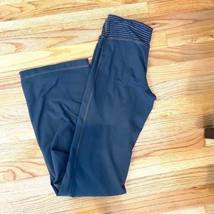 Women’s Grey Flare Workout Yoga Pants XS